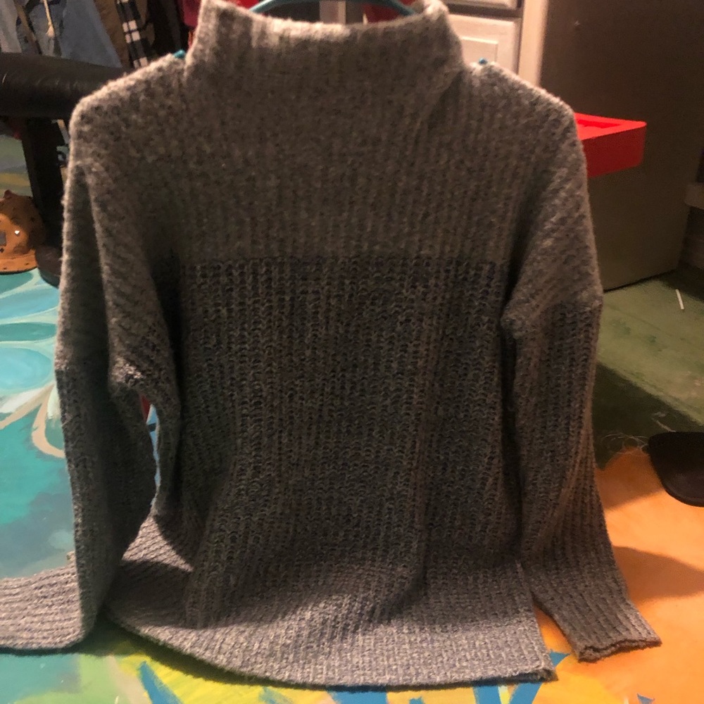 Sweater - Picture 2 of 6